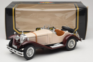 Mercedes SSK Beige & Dunkelrot Bburago 1:18 3009-M4 Druckguss — Bild 6 von 6
