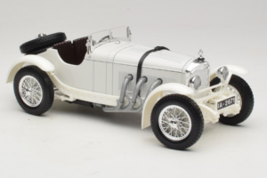 Mercedes SSKL Weiß 1931 Bburago 1:18 3002-M2 Druckguss — Bild 4 von 6