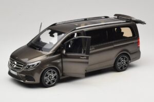 Mercedes V-Class W447 AMG Line Indium Grey Norev 1:18 183873 Druckguss — Bild 2 von 8
