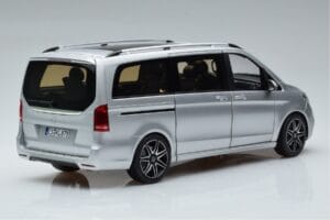 Mercedes V-Class V260 AMG Line Silber Norev 1:18 183871 Druckguss — Bild 3 von 10