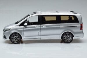 Mercedes V-Class V260 AMG Line Silber Norev 1:18 183871 Druckguss — Bild 5 von 10