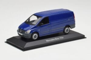 Mercedes Vito Atlantis Blau Minichamps 1:43 B66960525 Druckguss — Bild 2 von 4