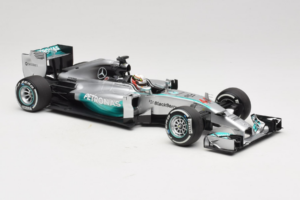 Mercedes W05 #44 L. Hamilton Mercedes AMG Petronas Chinese Grand Prix Winner 2014 Minichamps 1:18 110140244 Druckguss — Bild 4 von 7