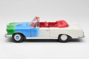 Mercedes 280SE W108 Tricolor Maisto 1:18 56014 Druckguss — Bild 4 von 8