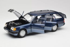 Mercedes 300D W124 T-Modell Nautical Blau Norev 1:18 183962 Druckguss — Bild 2 von 8