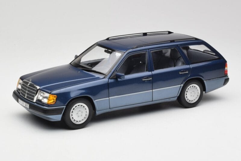 Mercedes 300D W124 T-Modell Nautical Blau Norev 1:18 183962 Druckguss