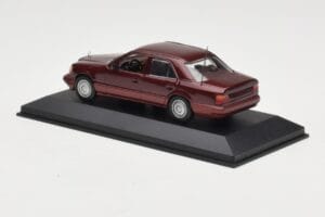 Mercedes W124 Dark Red Metallic Minichamps 1:43 MB002 Druckguss — Bild 3 von 4