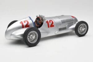 Mercedes W125 #12 R. Caracciola Grand Prix 1937 CMC 1:18 M-052 Druckguss — Bild 2 von 6