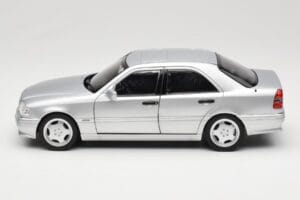 Mercedes C36 AMG W202 Silver Metallic Norev 1:18 183380 Druckguss — Bild 4 von 8