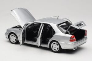 Mercedes C36 AMG W202 Silver Metallic Norev 1:18 183380 Druckguss — Bild 5 von 8