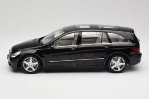 Mercedes R-Class W251 Obsidian Schwarz Minichamps 1:18 150034601 Druckguss — Bild 4 von 8