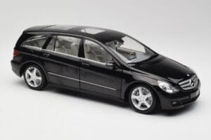 Mercedes R-Class W251 Obsidian Schwarz Minichamps 1:18 150034601 Druckguss — Bild 6 von 8