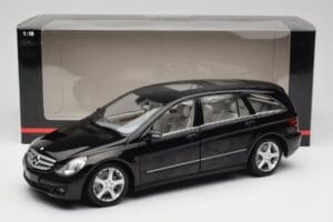 Mercedes R-Class W251 Obsidian Schwarz Minichamps 1:18 150034601 Druckguss — Bild 8 von 8