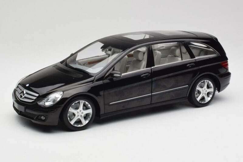 Mercedes R-Class W251 Obsidian Schwarz Minichamps 1:18 150034601 Druckguss