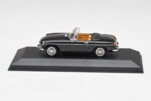 MGB Cabriolet Schwarz Minichamps 1:43 430131030 Druckguss