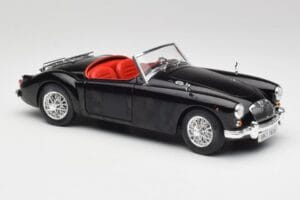 MGA English Roadster Schwarz Revell 1:18 84559091 Druckguss — Bild 6 von 8