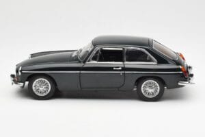 MGB GT Mk2 Coupe Racing Grün AUTOart 1:18 76602 Druckguss — Bild 4 von 8