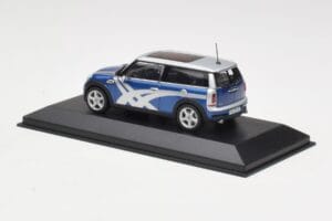 Mini Clubman R55 Cooper S Blue Metallic Onitsuka Tiger Minichamps 1:43 403138676 Druckguss — Bild 3 von 4
