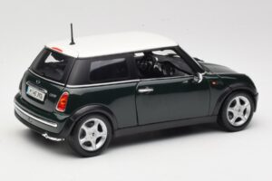 Mini Cooper Mk7 Grün Maisto 1:18 7271336 Druckguss — Bild 3 von 8