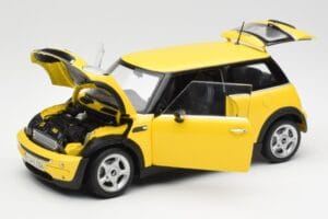 Mini Cooper One R50 Aerodynamik-Paket Gelb Kyosho 1:18 80430148553 Druckguss — Bild 2 von 8