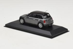 Mini Cooper S Grey Metallic Minichamps 1:43 80420148551-R1 Druckguss — Bild 3 von 4