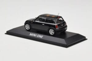 Mini One R50 Schwarz Mit Schwarzem Dach Minichamps 1:43 MINI005 Druckguss — Bild 3 von 5