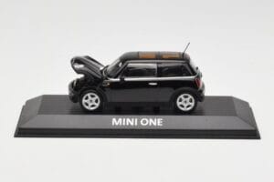 Mini One R50 Schwarz Mit Schwarzem Dach Minichamps 1:43 MINI005 Druckguss — Bild 5 von 5