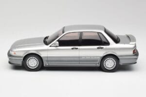 Mitsubishi Galant VR-4 Silber IXO 1:18 18CMC191 Druckguss — Bild 3 von 6
