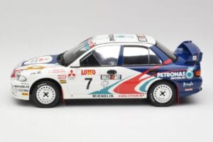 Mitsubishi Lancer Evo 3 Group A #4 T. Makinen / S. Harjanne Rally Australia 1996 Otto 1:18 OT475 Resin — Bild 3 von 6