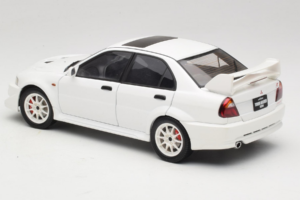 Mitsubishi Lancer Evo VI Tommi Makinen Edition Weiß AUTOart 1:18 77157 Druckguss — Bild 7 von 8