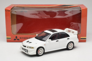 Mitsubishi Lancer Evo VI Tommi Makinen Edition Weiß AUTOart 1:18 77157 Druckguss — Bild 8 von 8