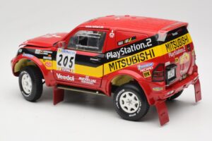 Mitsubishi Pajero Rallye Raid #205 Paris-Dakar Rally 2001 Solido 1:18 9022 Druckguss — Bild 7 von 8