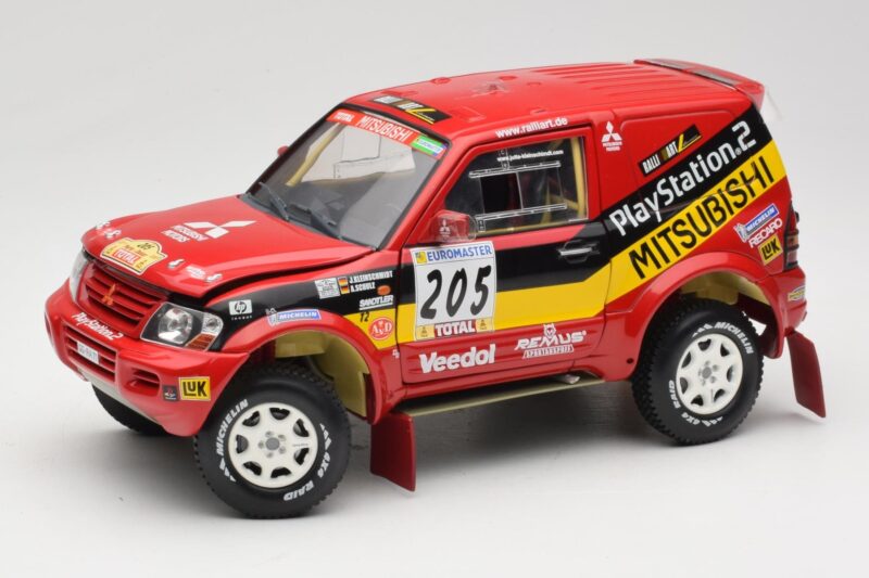 Mitsubishi Pajero Rallye Raid #205 Paris-Dakar Rally 2001 Solido 1:18 9022 Druckguss