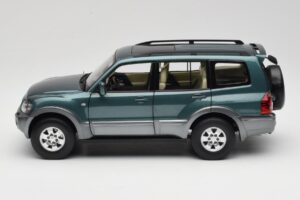 Mitsubishi Pajero V73 Grün YC Model 1:18 241218040101010215 Druckguss — Bild 4 von 8