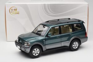 Mitsubishi Pajero V73 Grün YC Model 1:18 241218040101010215 Druckguss — Bild 8 von 8