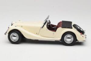 Morgan 4/4 Series II Weiß Kyosho 1:18 08111W Druckguss — Bild 4 von 8