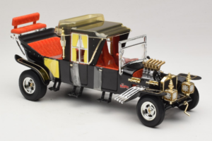 Munsters Koach Schwarz ERTL 1:18 33036 Druckguss — Bild 4 von 6