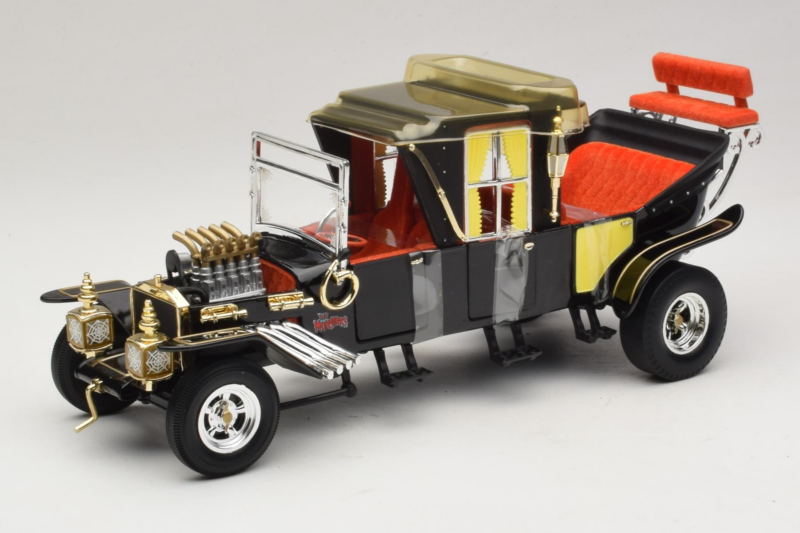 Munsters Koach Schwarz ERTL 1:18 33036 Druckguss