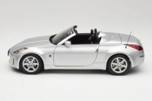 Nissan 350Z Z33 Roadster Diamond Silber AUTOart 1:18 77371 Druckguss — Bild 4 von 8