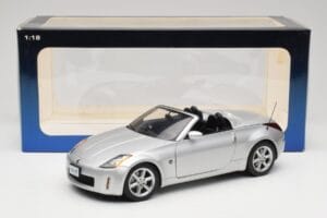 Nissan 350Z Z33 Roadster Diamond Silber AUTOart 1:18 77371 Druckguss — Bild 8 von 8