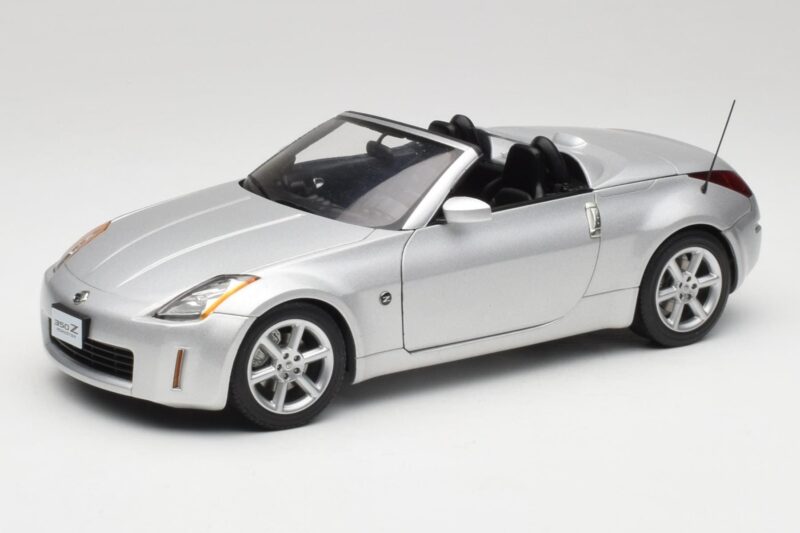 Nissan 350Z Z33 Roadster Diamond Silber AUTOart 1:18 77371 Druckguss
