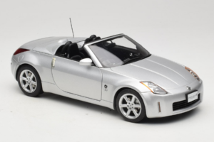Nissan Fairlady Z Z33 Roadster Diamond Silver AUTOart 1:18 77376 Druckguss — Bild 6 von 8