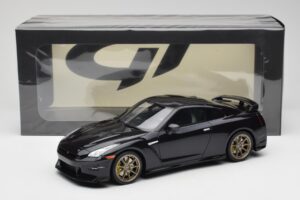 Nissan GT-R R35 Takumi Edition Midnight Purple GT Spirit 1:18 GT932 Resin — Bild 6 von 6