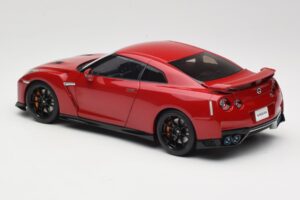 Nissan GT-R R35 Track Edition NISMO Vibrant Red MotorHelix 1:18 M83511 Druckguss — Bild 7 von 8