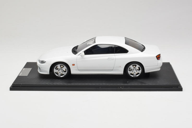 Nissan Silvia S15 Spec-S Weiß Cracked Plexi One Model 1:18 REMC034 Druckguss