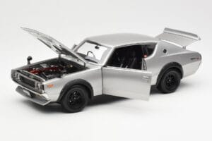 Nissan Skyline 2000 GT-R KPGC110 Silber Kyosho 1:18 08255S Druckguss — Bild 2 von 8