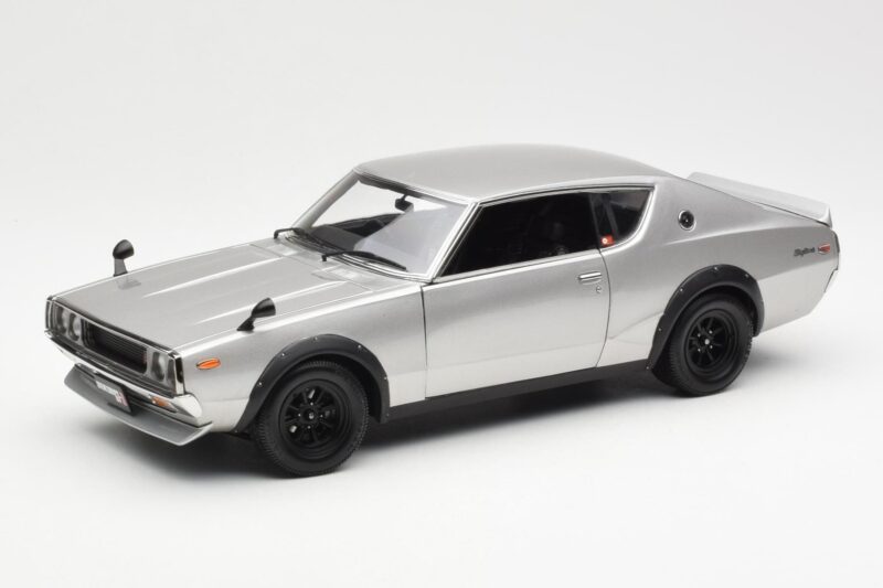 Nissan Skyline 2000 GT-R KPGC110 Silber Kyosho 1:18 08255S Druckguss