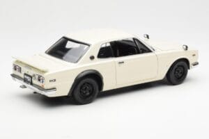 Nissan Skyline 2000 GT-R KPGC110 Weiß Kyosho 1:18 08127W Druckguss — Bild 3 von 8