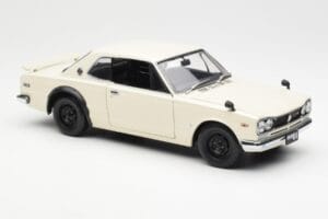 Nissan Skyline 2000 GT-R KPGC110 Weiß Kyosho 1:18 08127W Druckguss — Bild 6 von 8