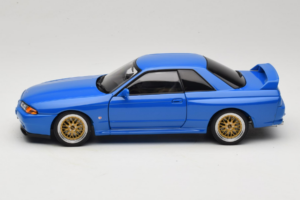 Nissan Skyline GT-R R32 V-Spec II Tuned Blau AUTOart 1:18 77415 Druckguss — Bild 4 von 8